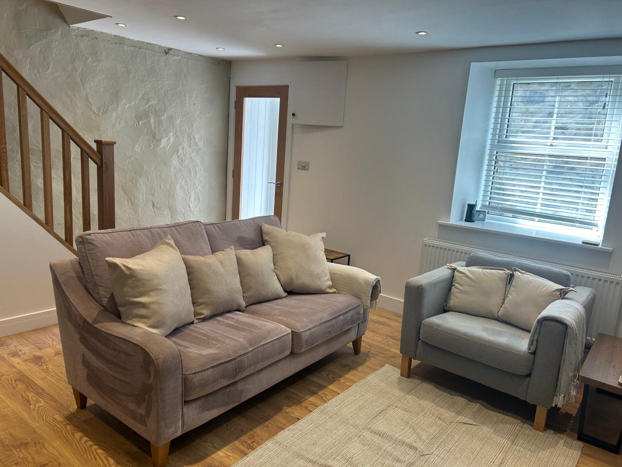 Cosy Modern Miners Cottage Llanllechid المظهر الخارجي الصورة